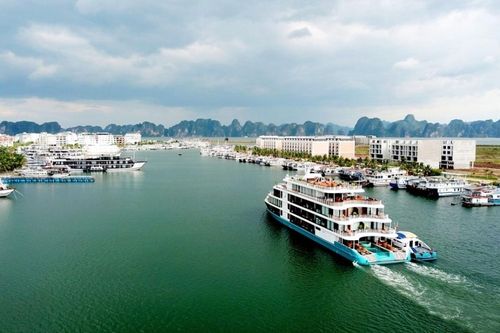 Quảng Ninh phát triển kinh tế biển bền vững, khẳng định vai trò trung tâm dịch vụ, công nghiệp hiện đại