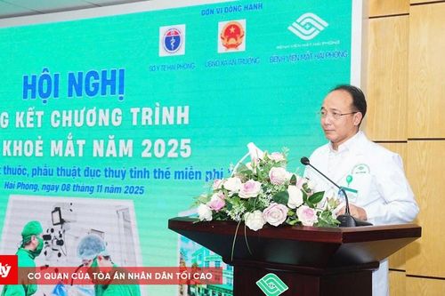 Khám mắt, phẫu thuật đục thủy tinh thể miễn phí cho người dân