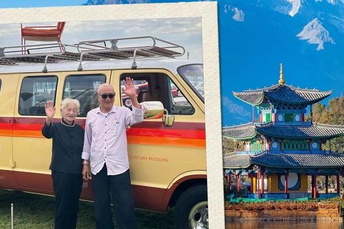 Cụ ông 90 tuổi lái xe van đưa vợ 86 tuổi rong ruổi khắp nơi suốt 20 năm