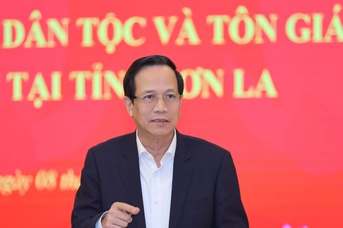 Bộ trưởng Đào Ngọc Dung: Sơn La cần tập trung nâng cao đời sống nhân dân
