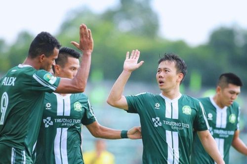 Minh Vương bùng nổ ở Đồng Nai nhưng lỡ hẹn ĐT Việt Nam