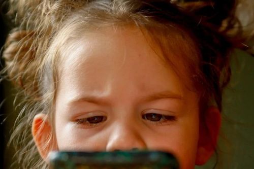 Đan Mạch cấm trẻ em dưới 15 tuổi sử dụng mạng xã hội
