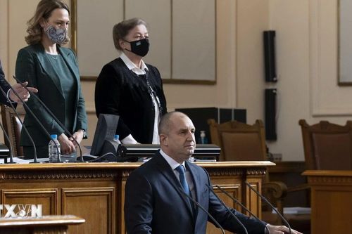 Bulgaria bác quyền phủ quyết của Tổng thống về dự luật bán nhà máy dầu khí Nga