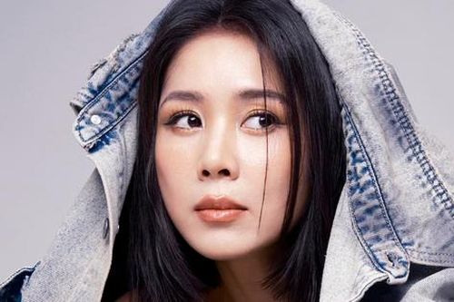 'Chị hai quốc dân': Từ 'nữ hoàng nước mắt' màn ảnh đến quý cô sành điệu ngoài đời thực