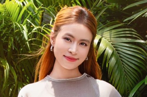 Chiếc xe trị giá 10 chữ số của Hoàng Thùy Linh
