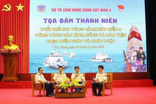 Vùng Cảnh sát biển 4 hưởng ứng Ngày Pháp luật Việt Nam gắn với ứng dụng chuyển đổi số