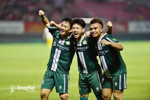 Thắng nhẹ nhàng Quy Nhơn United, Trường Tươi Đồng Nai trở lại đỉnh