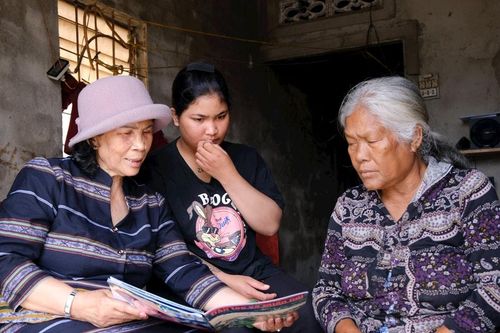Người phụ nữ K'ho lan tỏa nếp sống đẹp giữa buôn làng