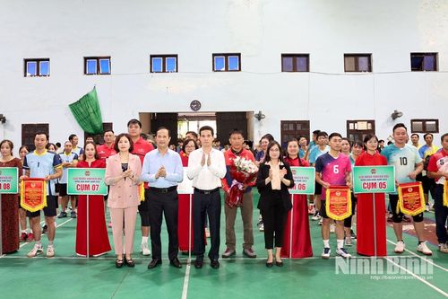 Giải bóng chuyền hơi 'Nông dân khỏe' năm 2025