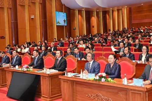 Việt Nam – Lào: Mở rộng hành lang thương mại xanh, kết nối hạ tầng biên giới hiện đại