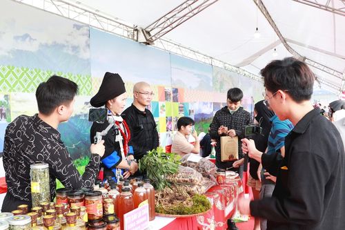 Ngày hội quảng bá nông sản và kết nối giao thương cấp quốc gia tại tỉnh Lai Châu