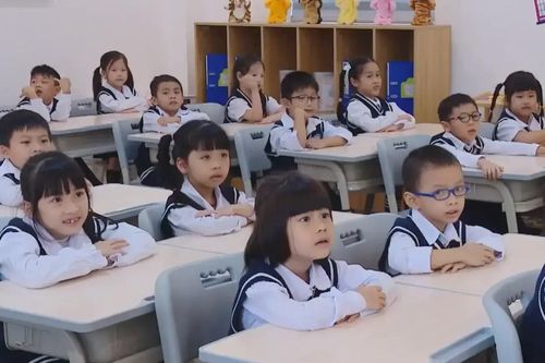 Thách thức khi dạy tiếng Anh bắt buộc từ lớp 1