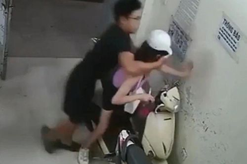 Hành vi sàm sỡ, quấy rối tình dục bị phạt bao nhiêu tiền?