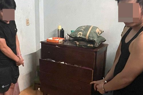 Đang 'phê pha', hai thanh niên bất ngờ gặp 'biến lớn'