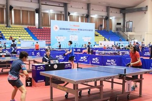 Những pha bóng quyết liệt, đẹp mắt trong ngày thứ 2 Giải Bóng bàn Báo Hànôịmới