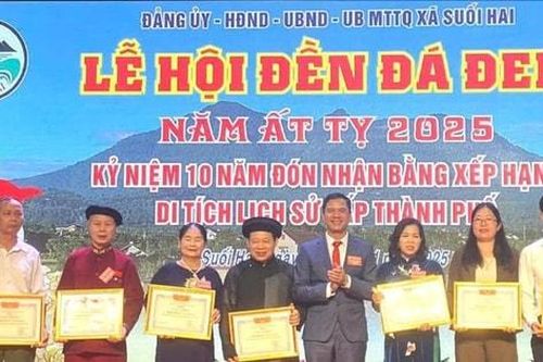 Khai hội đền Đá Đen, xã Suối Hai năm 2025