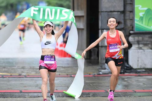 Trang An Marathon 2025 quy tụ hơn 10.000 VĐV chạy trên cung đường Di sản