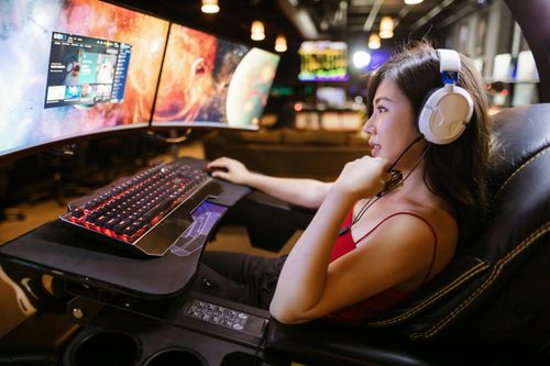 Quán net tái sinh ở Nhật Bản