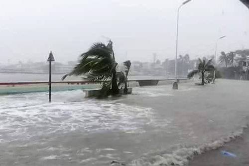 Fungwong tăng cấp thành siêu bão, Philippines xả lũ loạt đập thủy điện