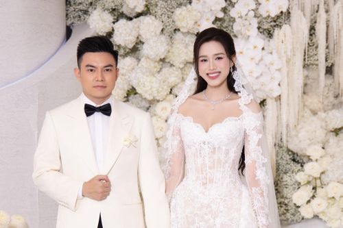 Tiệc cưới ở Hà Nội của Đỗ Thị Hà và Tổng giám đốc Tập đoàn Sơn Hải