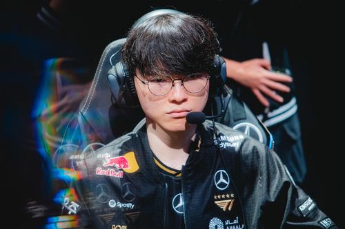 T1 lại vô địch, Faker có chiếc cúp thứ 6