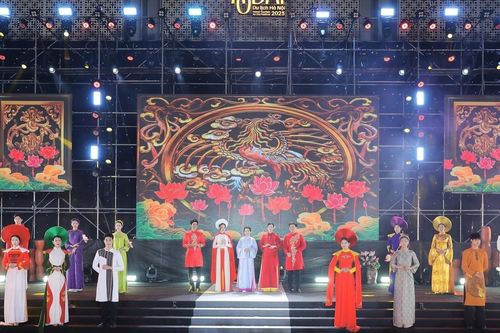 Bế mạc Lễ hội Áo dài Hà Nội 2025: Lan tỏa văn hóa di sản và phát triển kinh tế du lịch