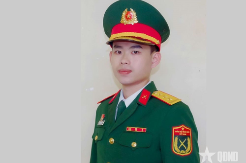 Cán bộ trung đội trưởng tận tâm, trách nhiệm, gương mẫu