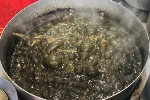 Món bún Gia Lai 'nước đen, mùi lạ' khiến thực khách ăn một lần là ghiền