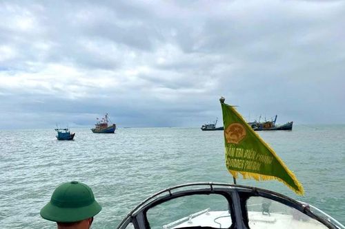 Tìm thấy thi thể du khách bị sóng biển cuốn trôi ở Lâm Đồng