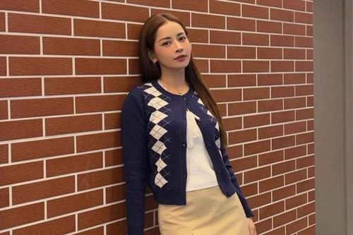 Chi Pu gây ấn tượng với phong cách thời trang khi gió mùa về