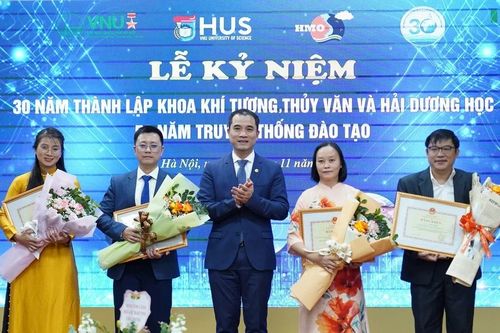 Từ giảng đường đến thực tiễn đào tạo về Khí tượng Thủy văn và Hải dương học