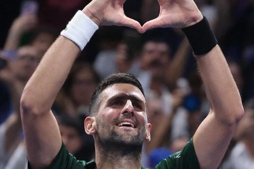 Novak Djokovic giành danh hiệu thứ 101 đầy kịch tính