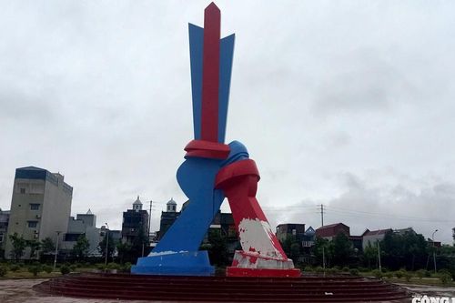Triệu Sơn (Thanh Hóa): Công viên Tam Kỳ chưa hoàn thành đã có dấu hiệu bong tróc, hư hỏng