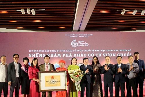 Khai mạc trưng bày chuyên đề 'Những khám phá khảo cổ từ Vườn Chuối'