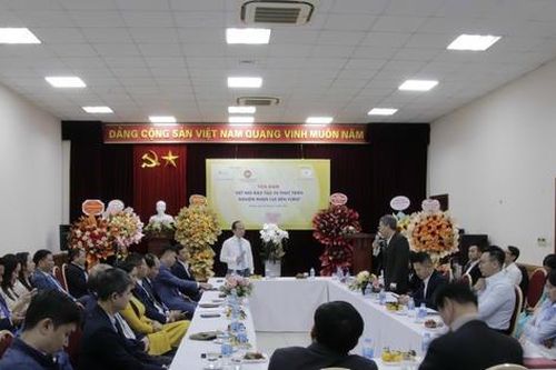 Gỡ 'nút thắt' vênh giữa đào tạo và thị trường: Cần cú bắt tay của ba nhà