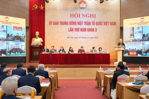 Đổi mới tư duy từ quản lý mệnh lệnh sang kiến tạo và phục vụ