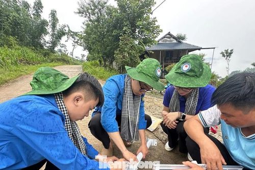 Tỉnh Đoàn Sơn La xây hệ thống chiếu sáng bằng năng lượng mặt trời dài 81 km