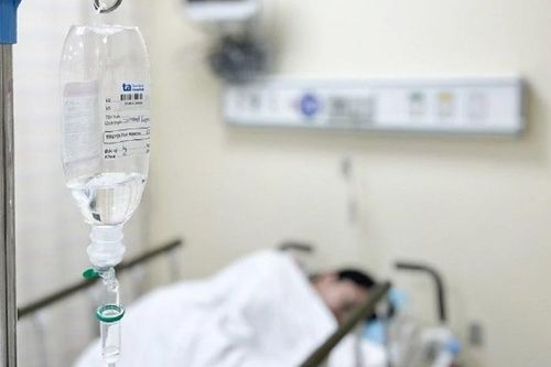 Nạn nhân vụ ngộ độc bánh mì tiếp tục tăng cao, mở rộng điều tra