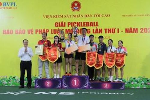 Toàn cảnh Lễ trao Giải Pickleball Báo Bảo vệ pháp luật mở rộng lần thứ I, năm 2025