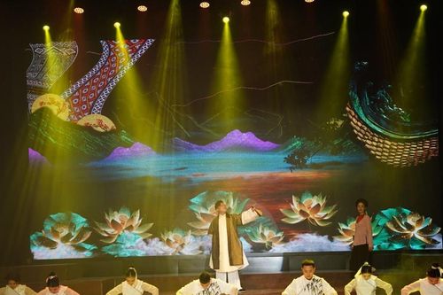 Khi nghệ sĩ trẻ làm mới âm nhạc truyền thống