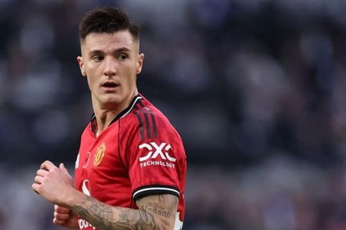 Sesko bị chê 'chưa sẵn sàng' trận Man Utd hòa 2-2 Tottenham