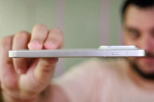 Điện thoại Trung Quốc khiến Apple và Samsung 'ngại ngùng' vì pin quá khủng