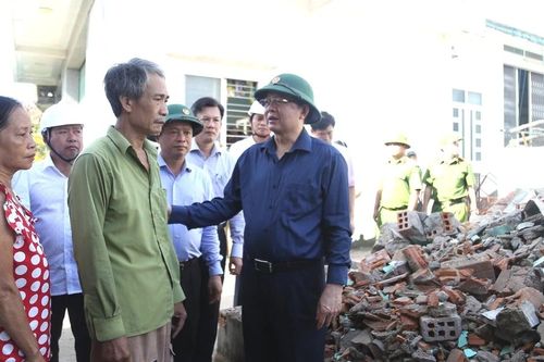 Phó Thủ tướng Hồ Quốc Dũng: Khắc phục nhanh nhất-quyết liệt nhất-hiệu quả nhất các thiệt hại bão số 13