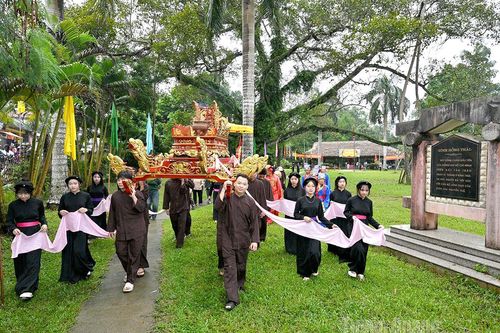 Phục dựng, bảo tồn Lễ hội Cầu may của đồng bào Tày xã Tân Trào