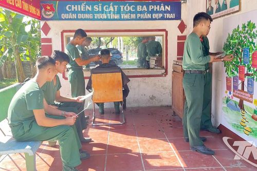 Gắn giáo dục pháp luật với xây dựng mối đoàn kết quân - dân
