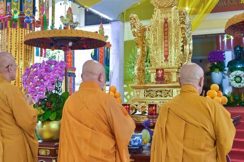 Xúc động Lễ tưởng niệm, kỳ siêu tại 'nghĩa địa của người nghèo' lớn nhất giữa lòng Sài Gòn