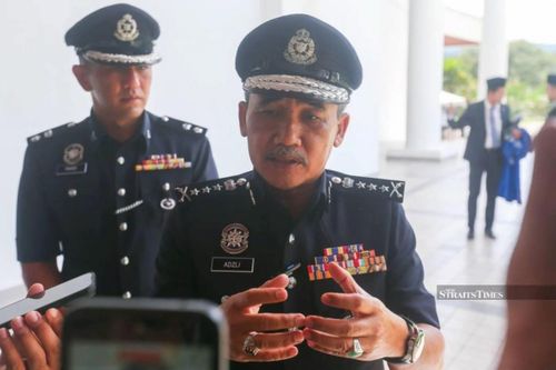 Lật tàu ở ngoài khơi Malaysia, hàng trăm người di cư mất tích