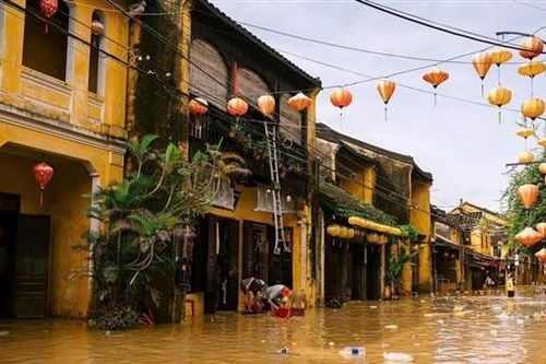 Đà Nẵng chỉ đạo khẩn bảo tồn các di tích phố cổ Hội An sau bão số 13