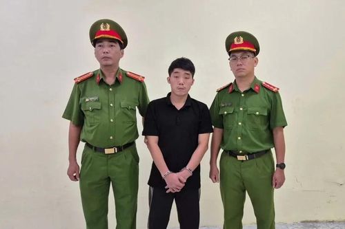 Bắt tiktoker 'Dù Bầu Trời'