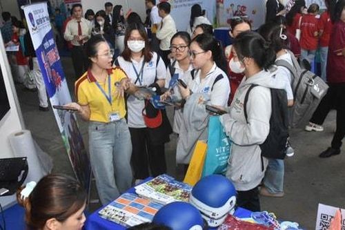 TP Hồ Chí Minh: Hơn 10.000 lượt người tham dự kết nối nguồn nhân lực với nhà tuyển dụng